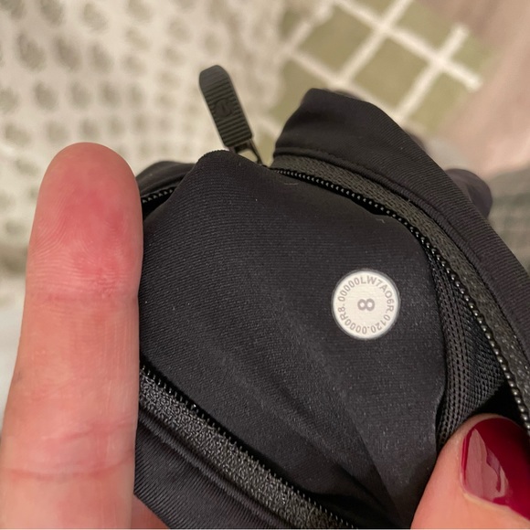 Lululemon black shorts size 8 - Picture 2 of 5